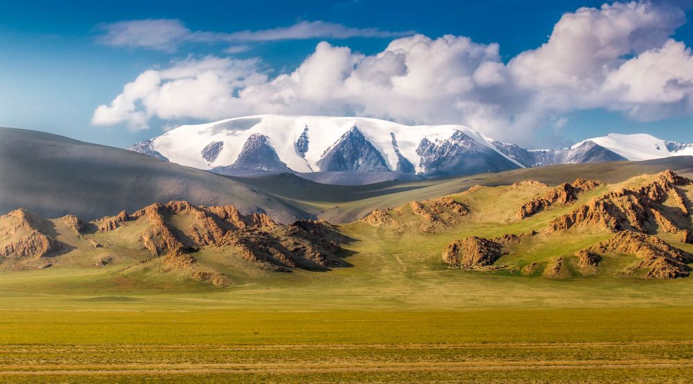 Climbing on mount Tavan Bogd